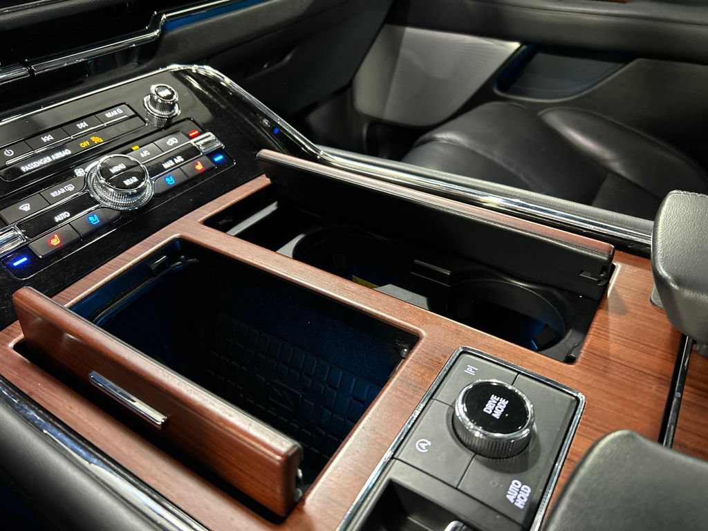 Certified 2023 Lincoln Navigator Reserve AWD/4WD image 18