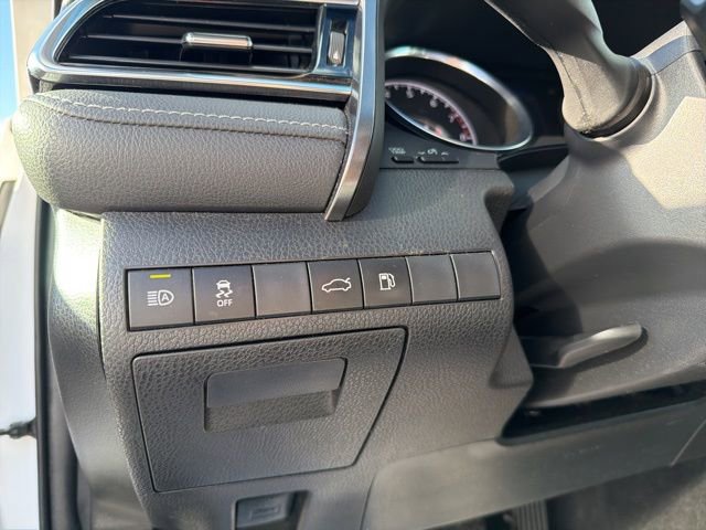 Certified 2018 Toyota Camry SE w/ Convenience Package image 19