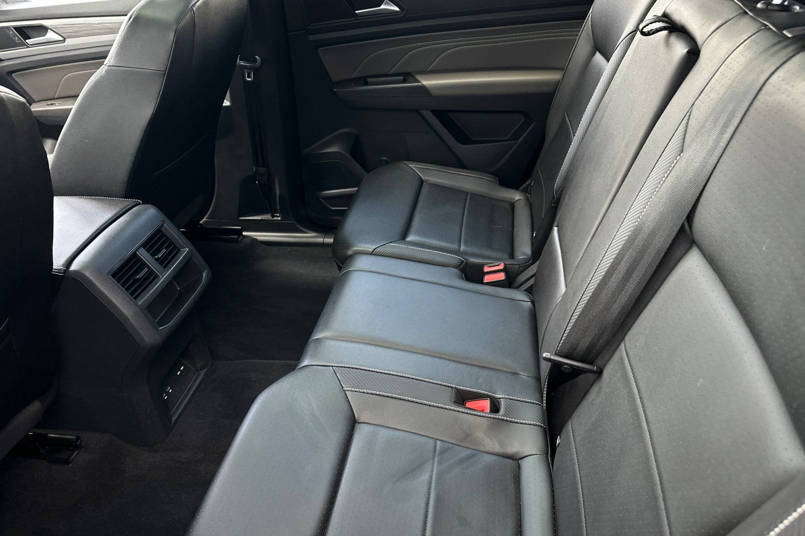 Used 2023 Volkswagen Atlas Cross Sport SE w/ Panoramic Sunroof Package AWD/4WD image 12