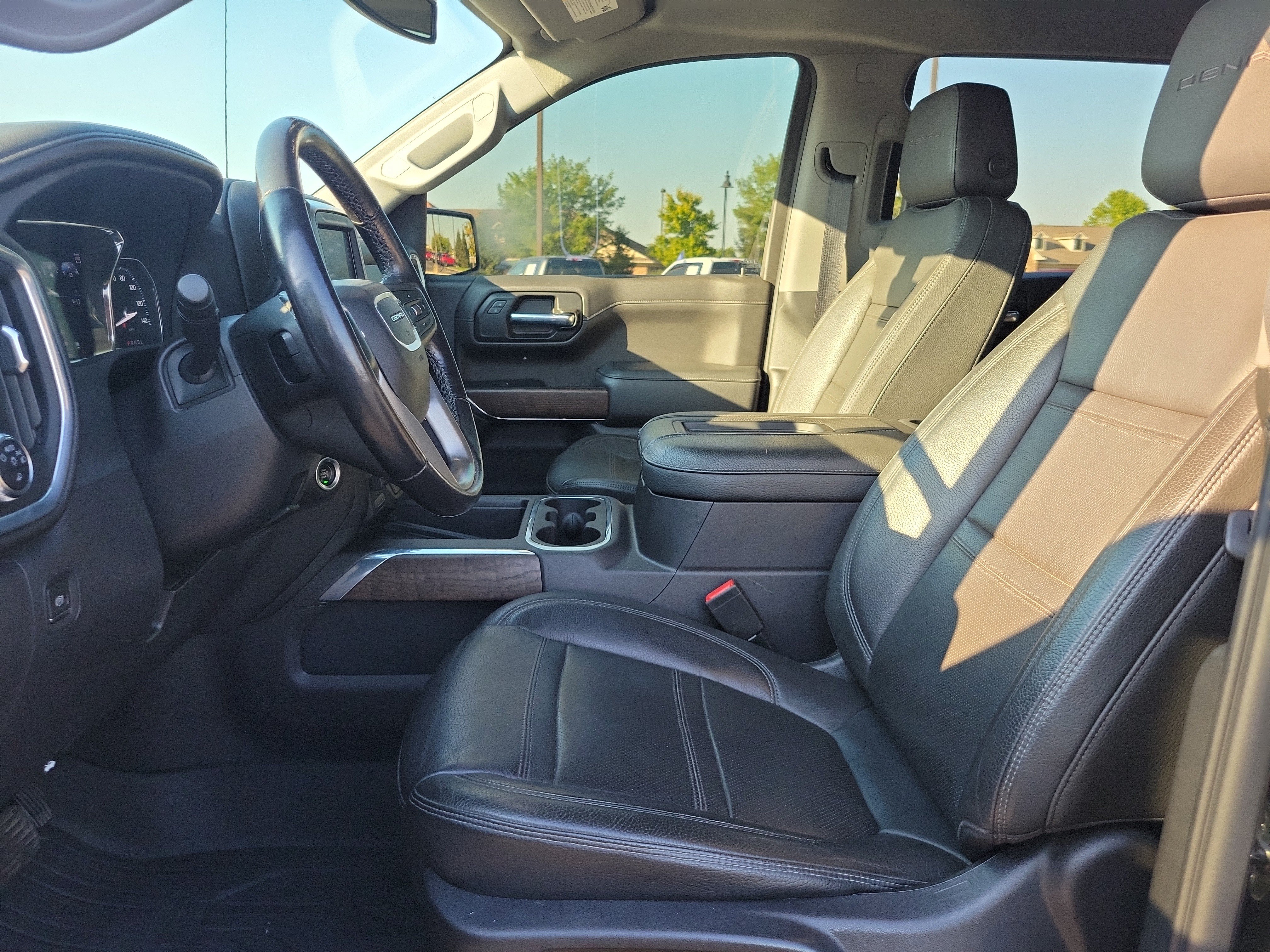 Used 2022 GMC Sierra 1500 Denali AWD/4WD image 17