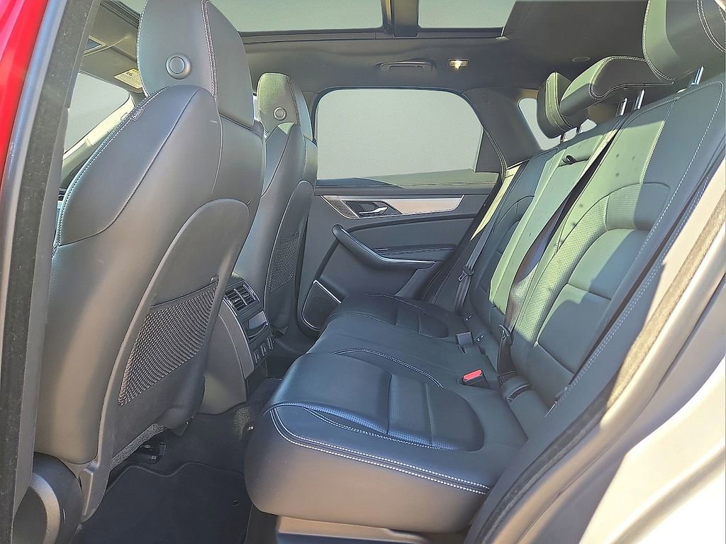 Used 2024 Jaguar F-PACE R-Dynamic S image 14