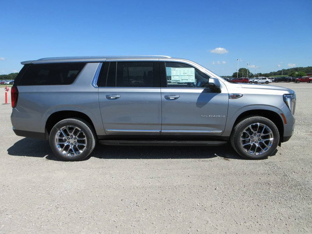 New 2026 GMC Yukon XL Elevation w/ Elevation Premium Package AWD/4WD image 3