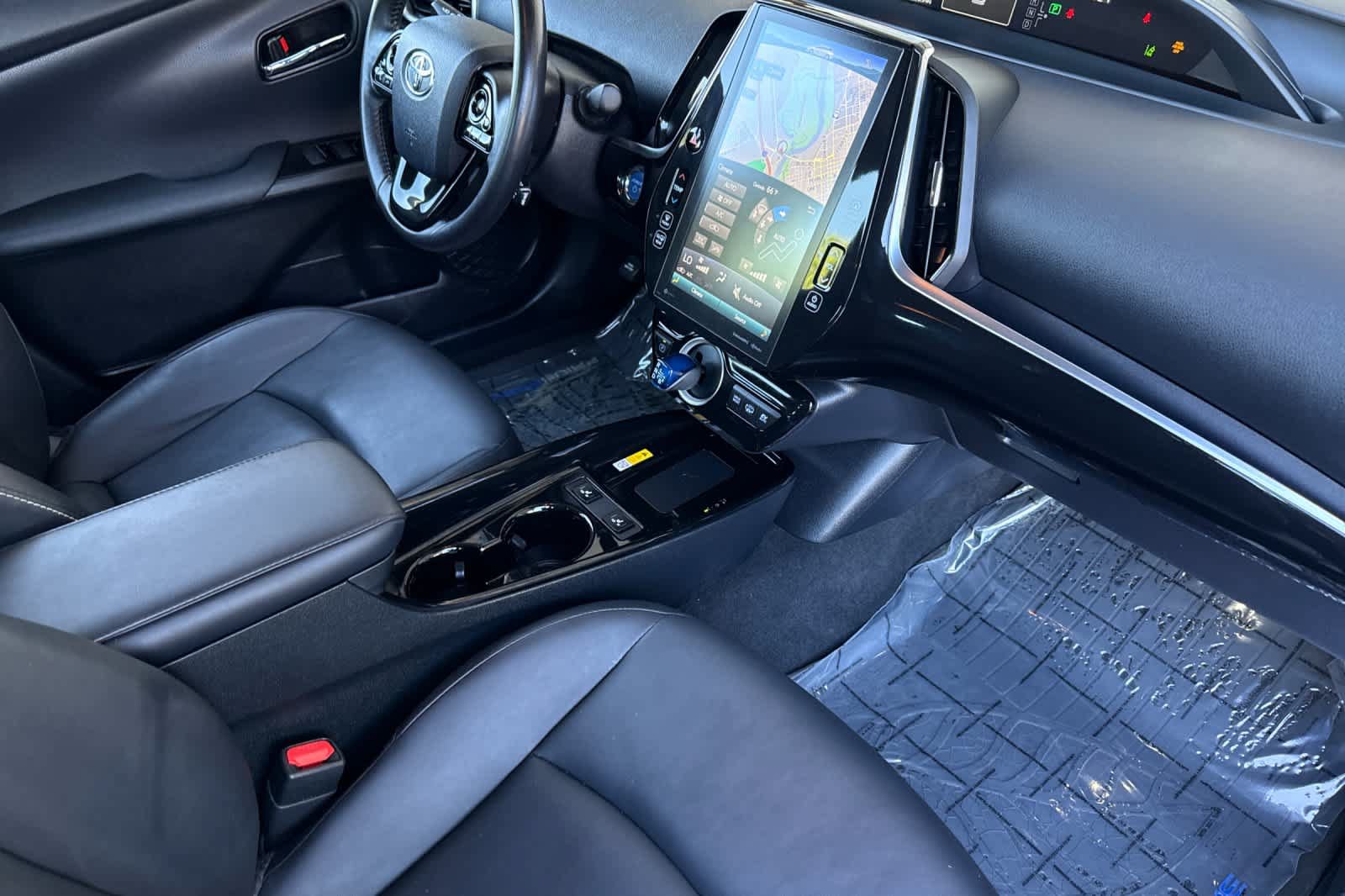 Used 2020 Toyota Prius Prime XLE FWD image 16