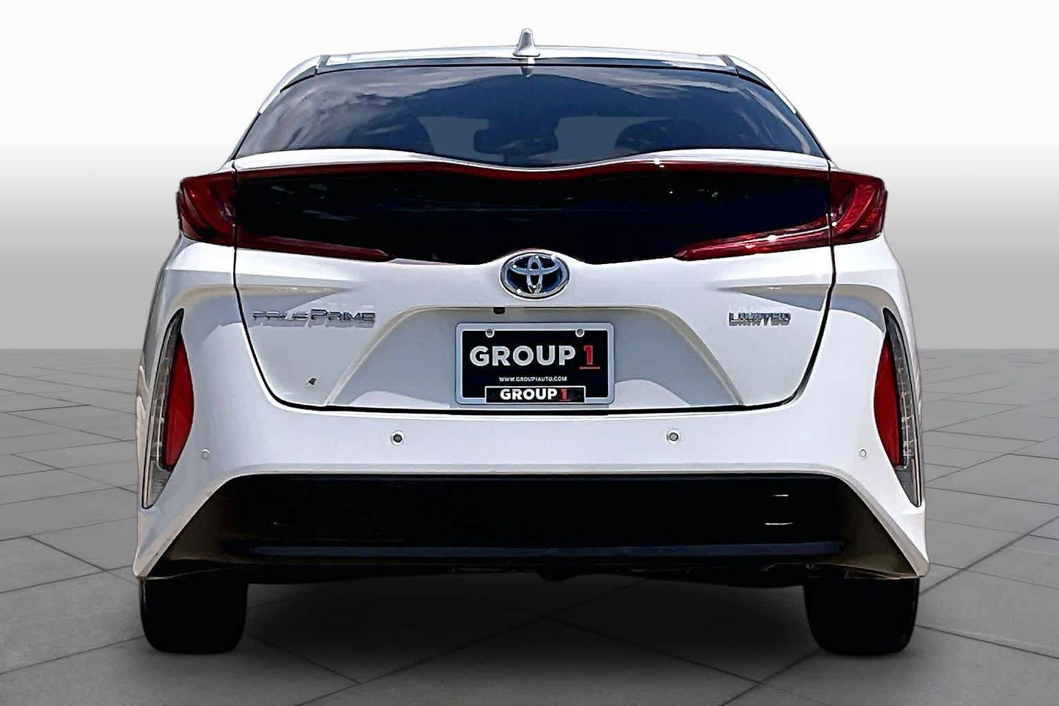 Used 2021 Toyota Prius Prime Limited FWD image 4