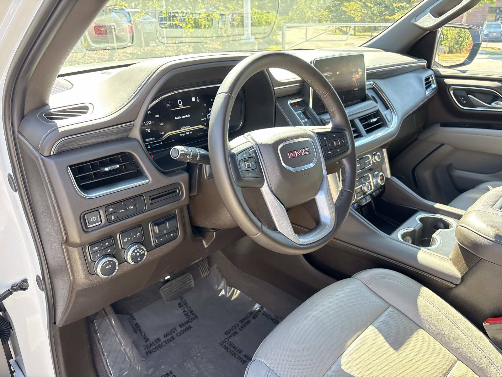 Used 2024 GMC Yukon SLT w/ Max Trailering Package AWD/4WD image 17