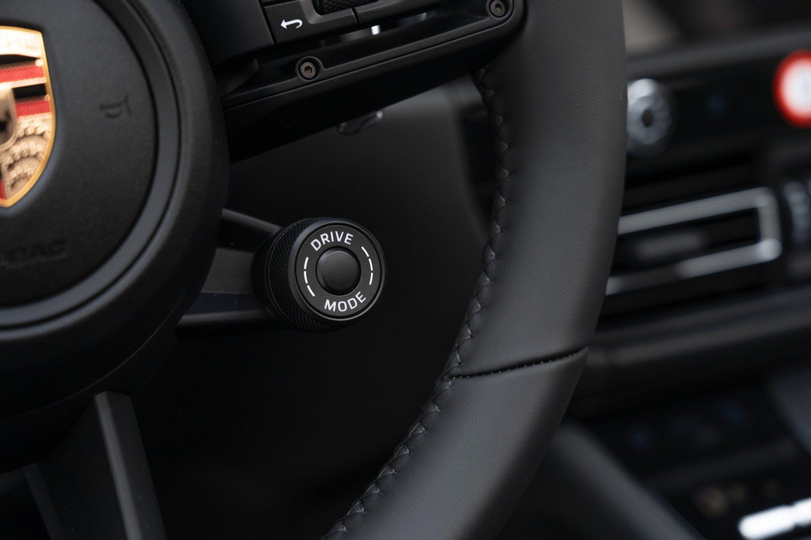 New 2025 Porsche Macan image 27