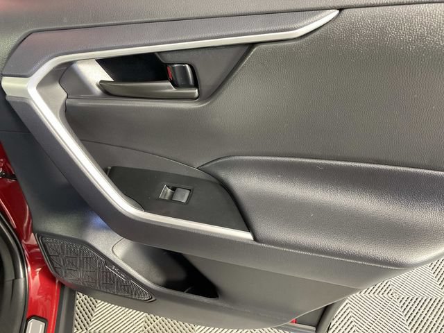Used 2025 Toyota RAV4 LE AWD/4WD image 26