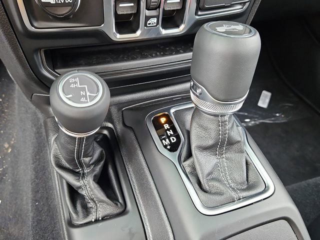 New 2026 Jeep Wrangler Unlimited Sahara AWD/4WD image 16
