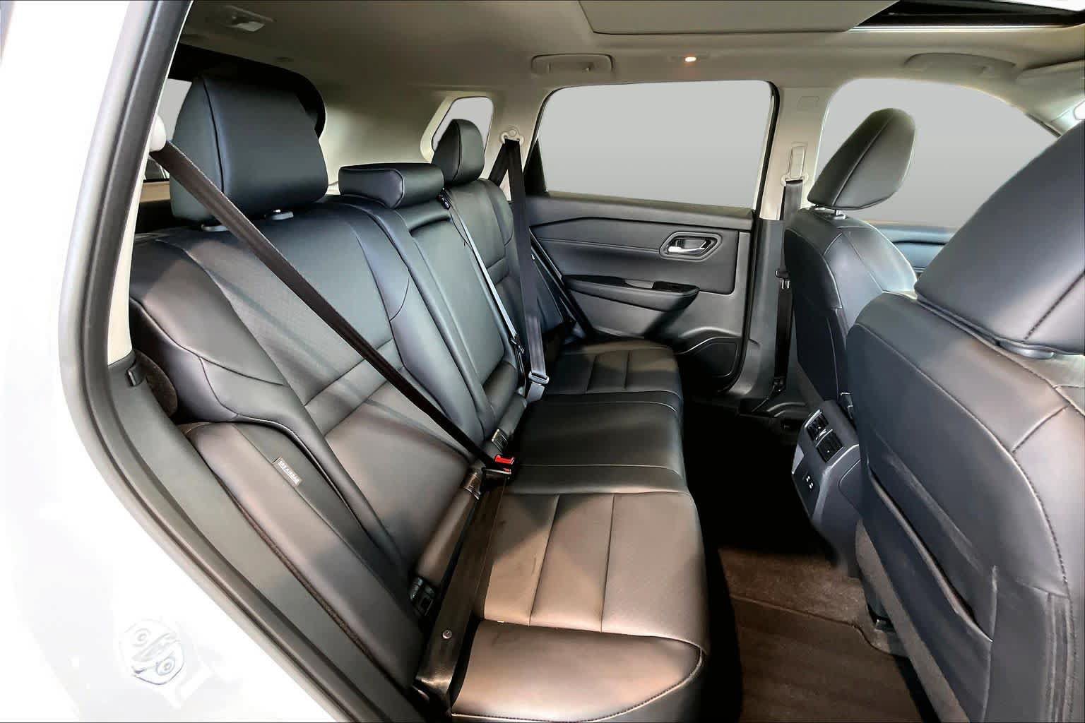 Used 2026 Nissan Rogue Dark Armor FWD image 21