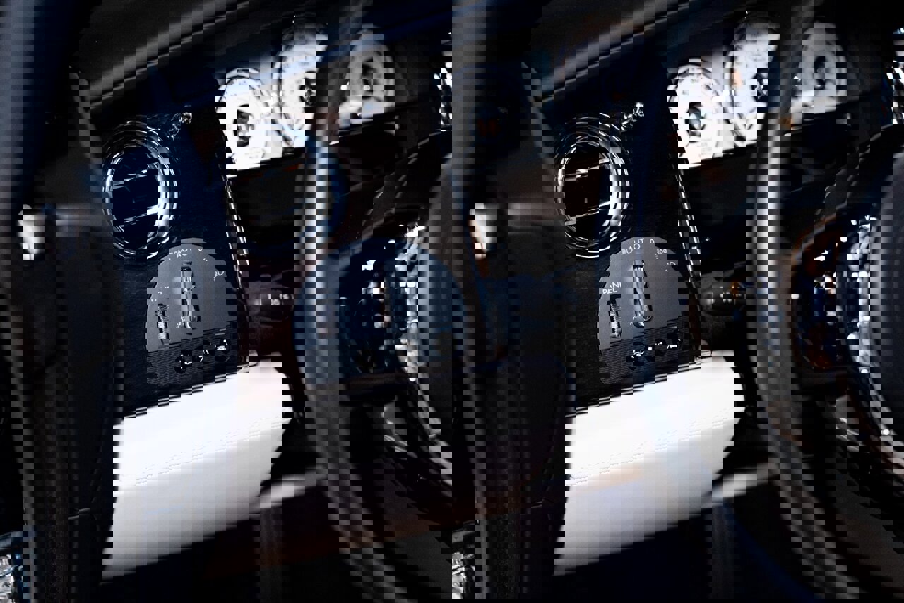 Used 2019 Rolls-Royce Dawn image 20