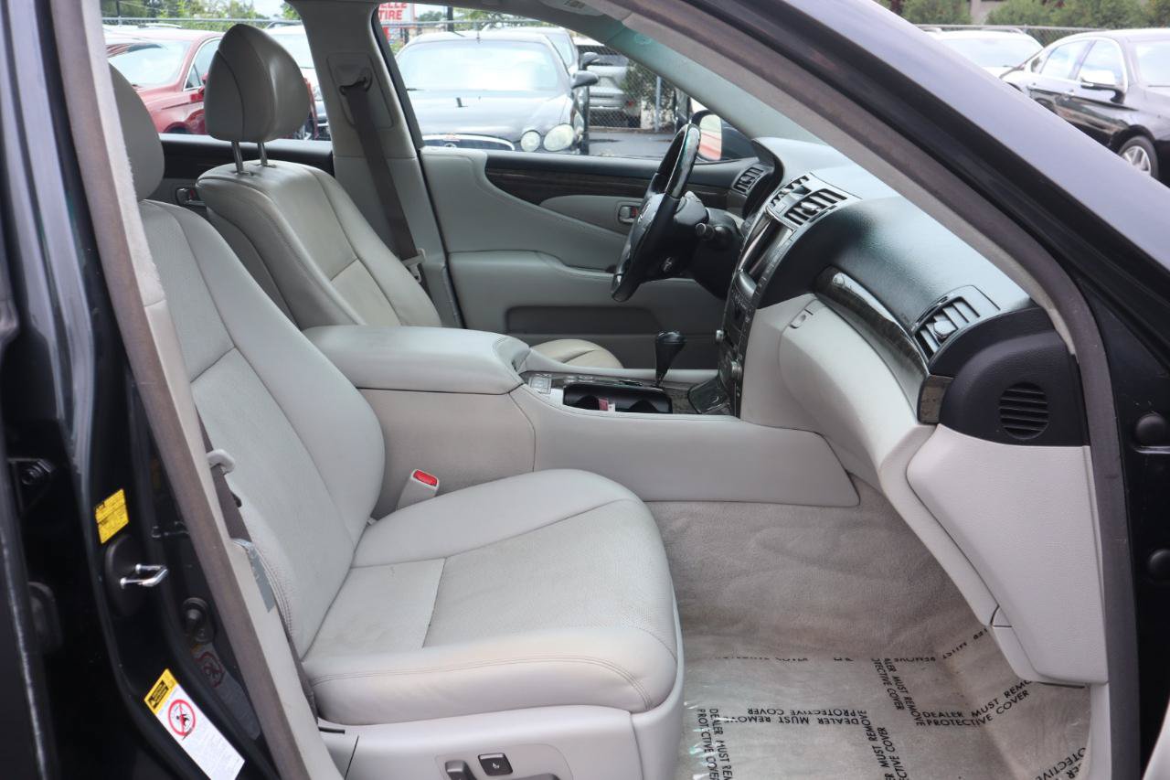 Used 2007 Lexus LS 460 L RWD image 9