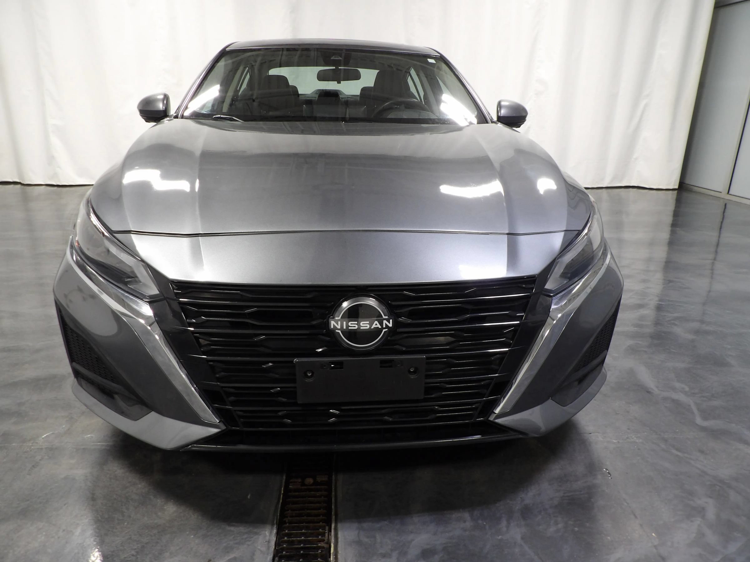 Used 2023 Nissan Altima 2.5 SL FWD image 3