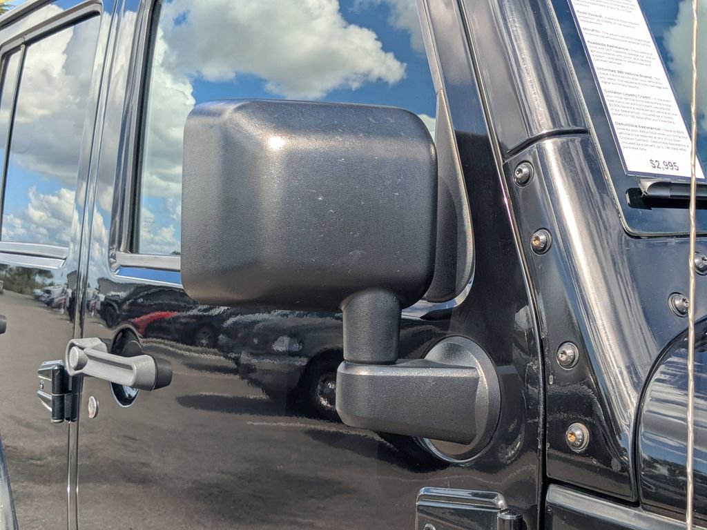 Used 2017 Jeep Wrangler Unlimited Sahara image 13