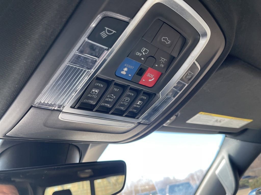 Used 2020 RAM 1500 Limited image 13