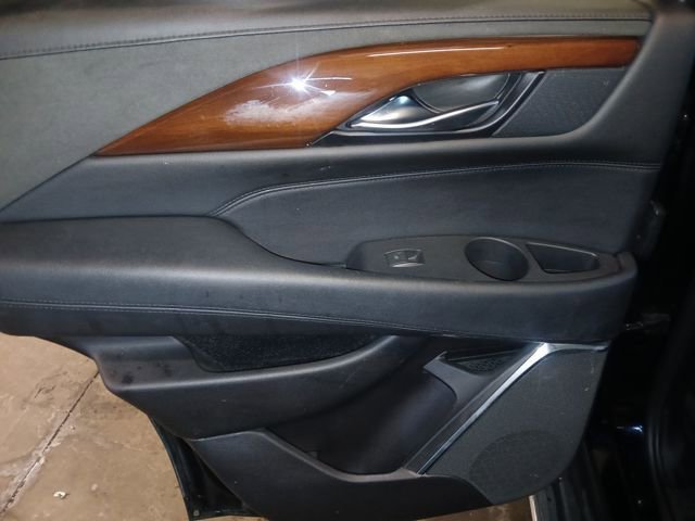 Used 2019 Cadillac Escalade Luxury image 41