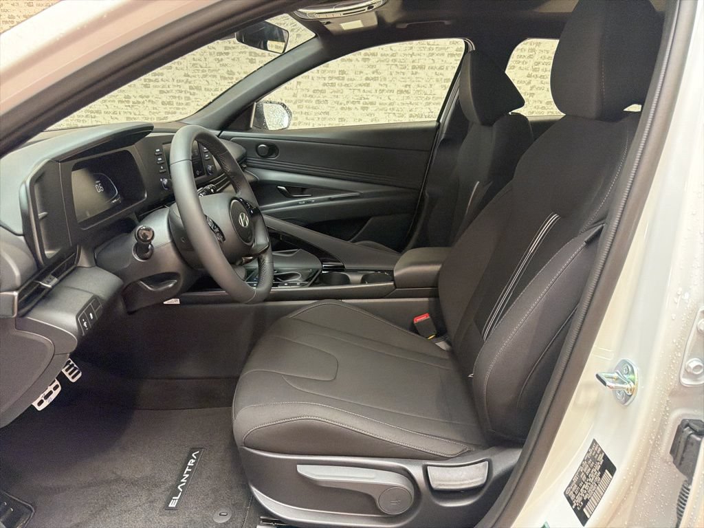 New 2026 Hyundai Elantra SEL Sport Premium FWD image 24