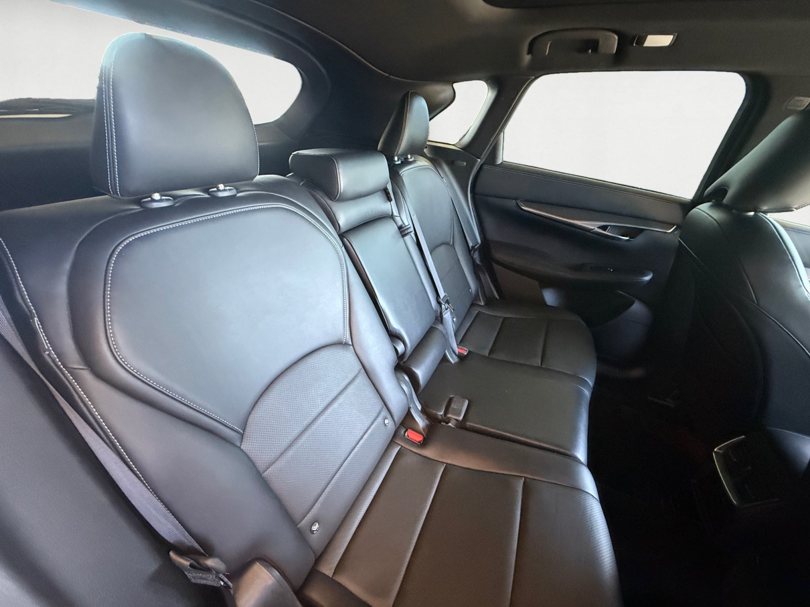 Used 2022 INFINITI QX50 Luxe w/ Appearance Package AWD/4WD image 18