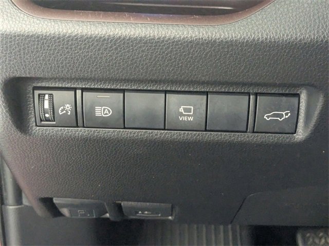 Used 2019 Toyota RAV4 Limited image 15