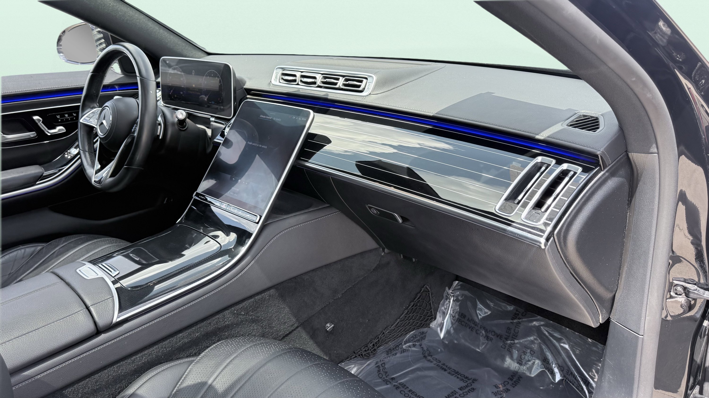 Used 2022 Mercedes-Benz S 580 4MATIC Sedan w/ AMG Line Package image 41