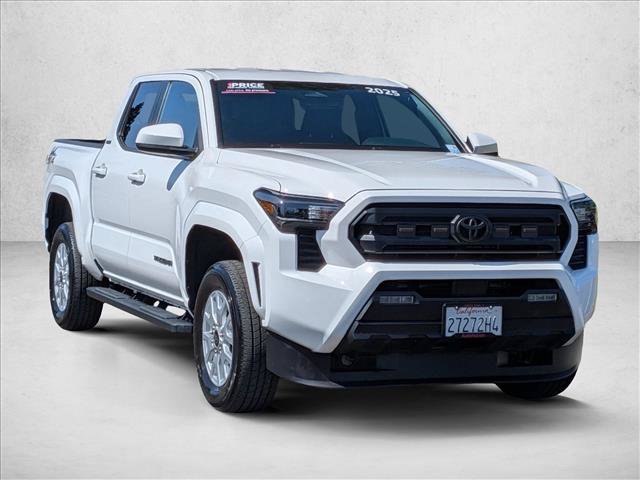 Used 2025 Toyota Tacoma SR5 AWD/4WD image 3