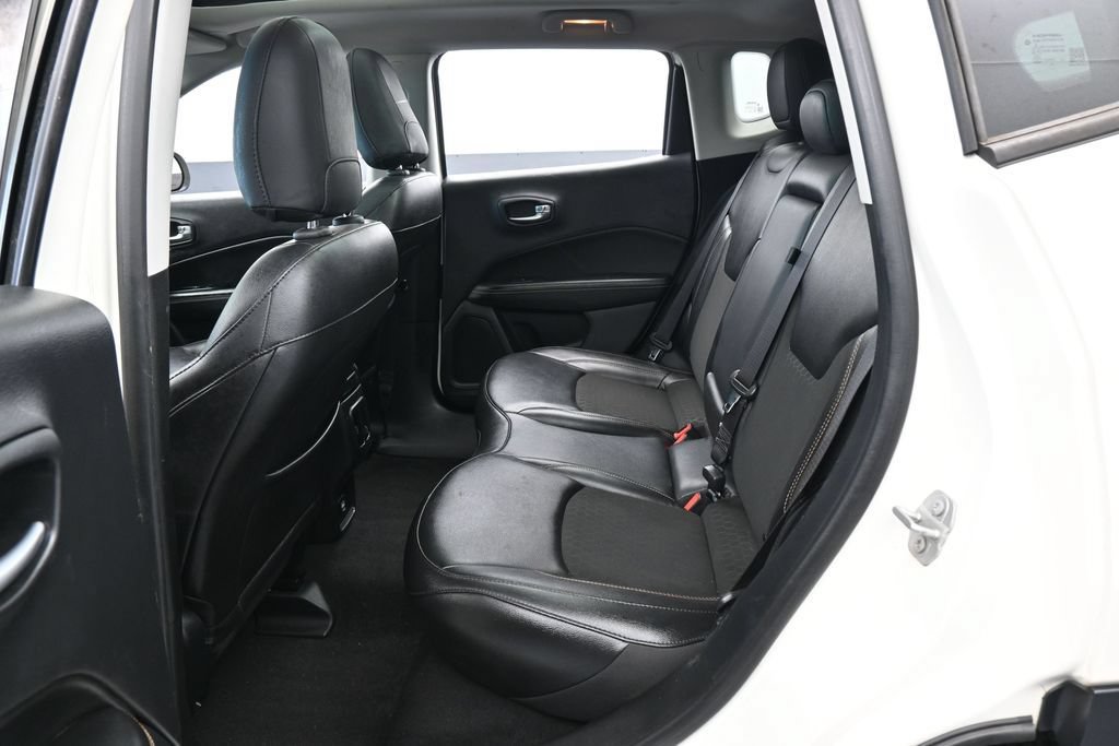 Used 2020 Jeep Compass Latitude FWD image 31