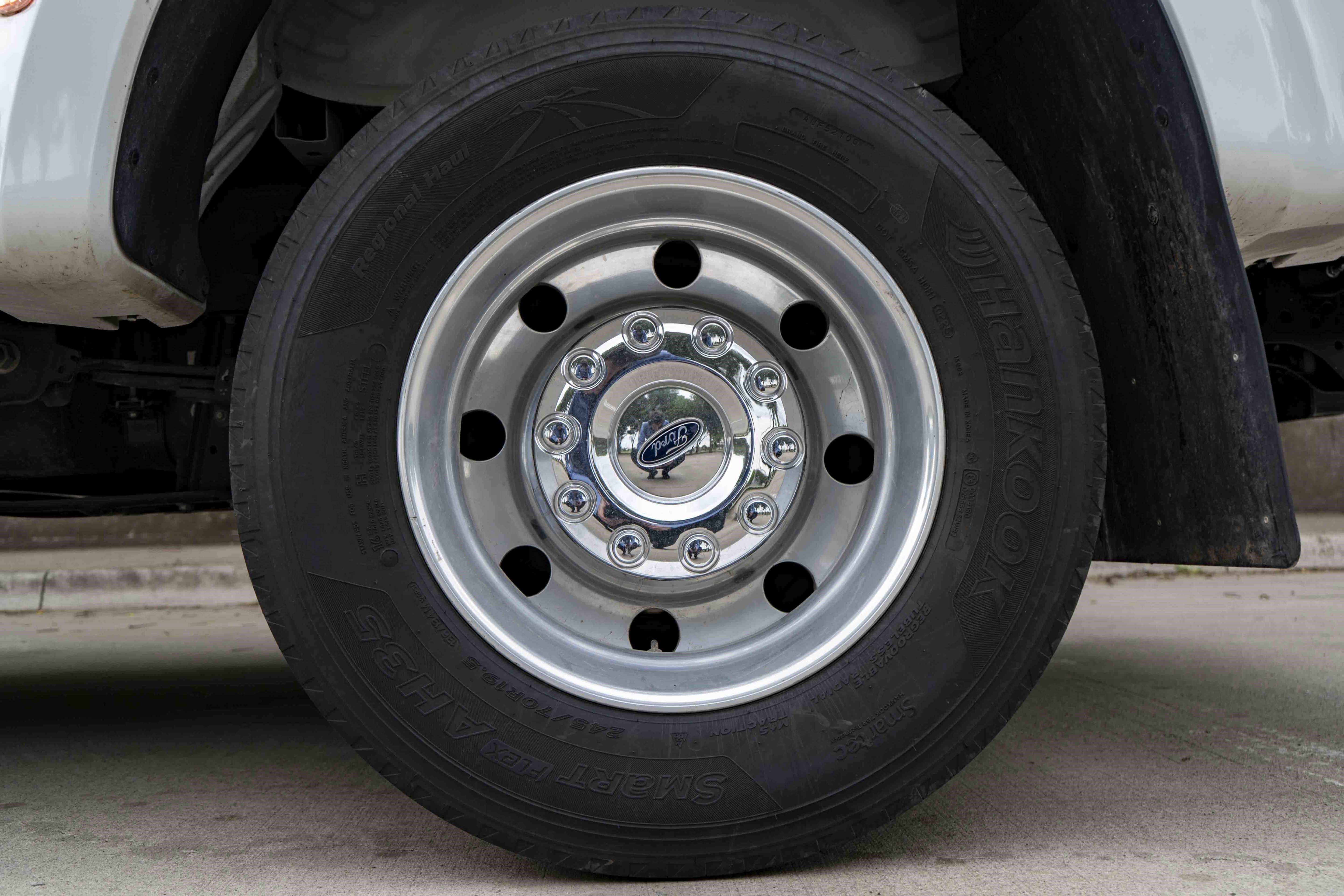 Used 2025 Ford F450 Lariat w/ Lariat Ultimate Package AWD/4WD image 15