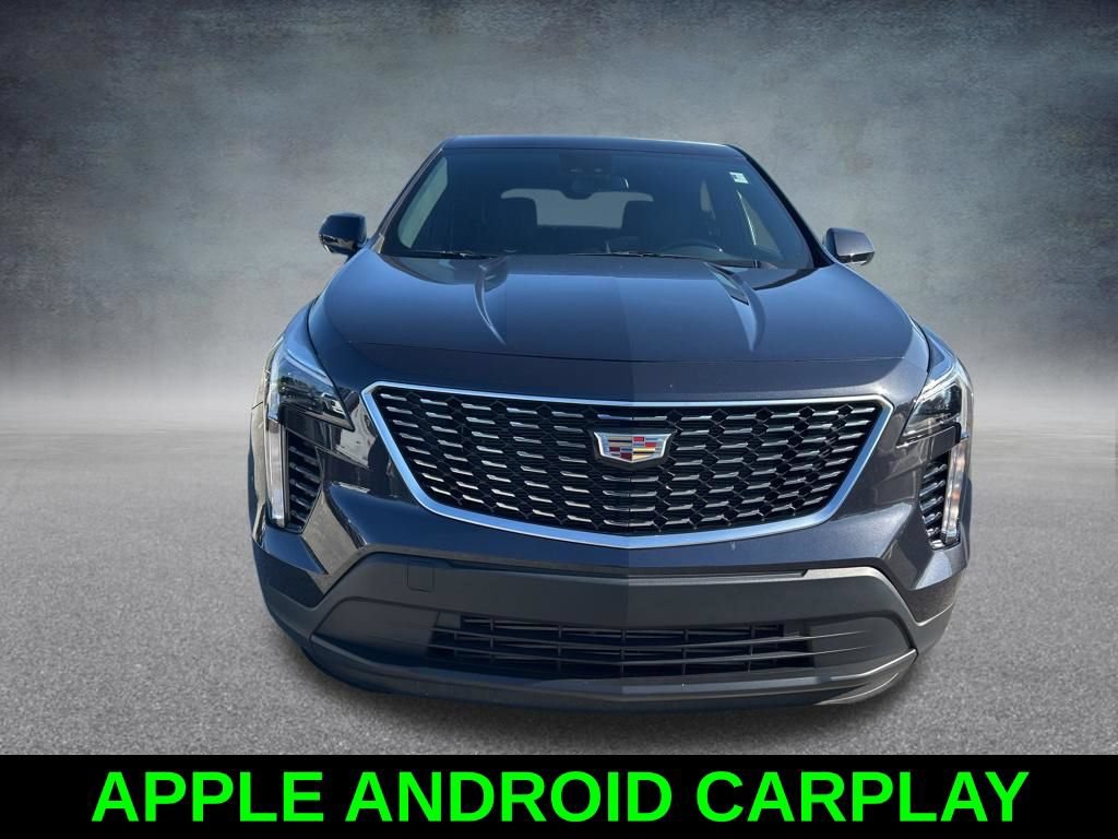 Used 2023 Cadillac XT4 Luxury w/ Cold Weather Package FWD image 9