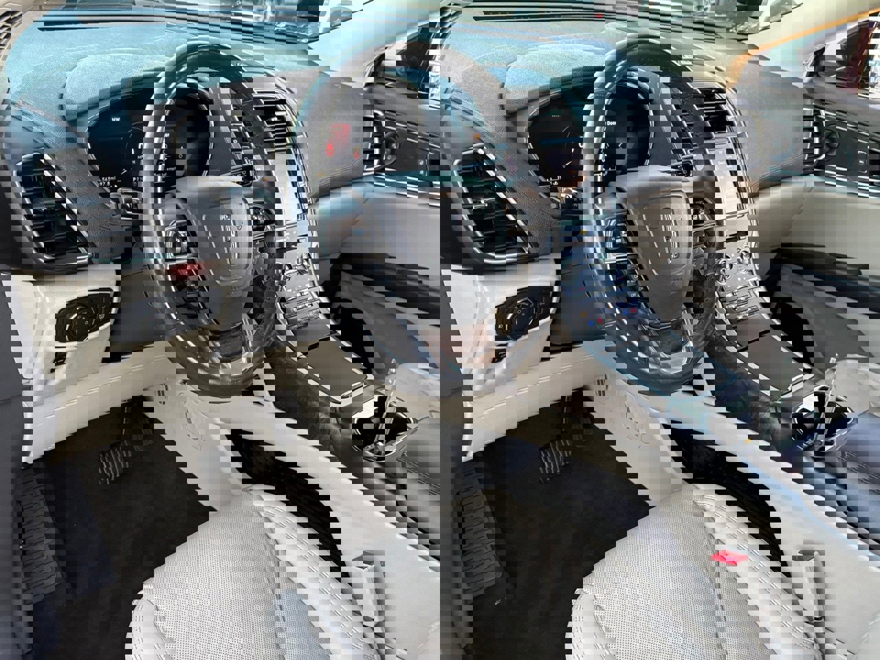 Used 2020 Lincoln Nautilus Reserve image 15