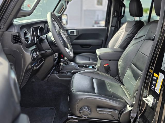 Used 2023 Jeep Wrangler Unlimited Sahara image 15