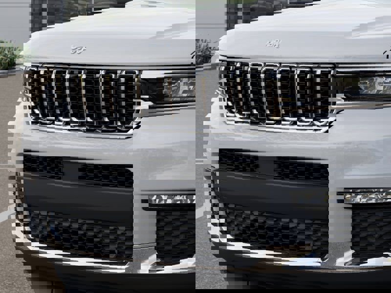 New 2025 Jeep Grand Cherokee L Limited w/ Luxury Tech Group II image 11
