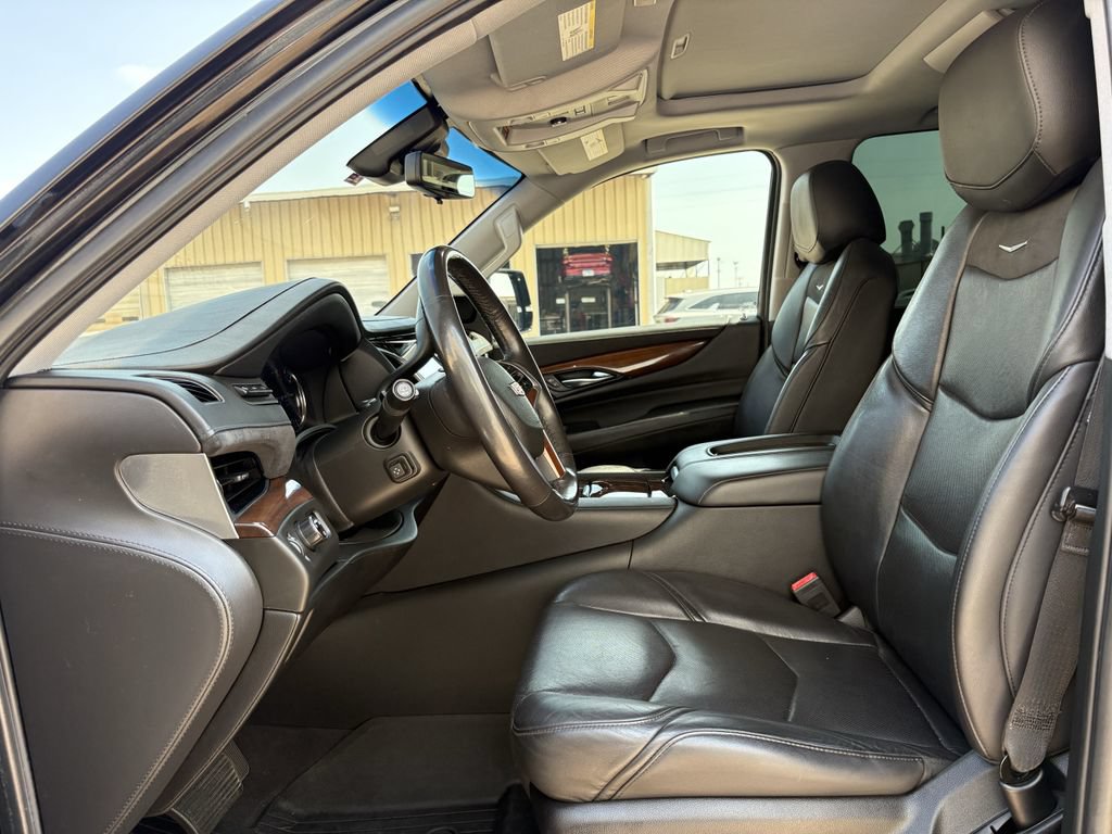 Used 2019 Cadillac Escalade Premium Luxury w/ LPO, Radiant Package RWD image 12
