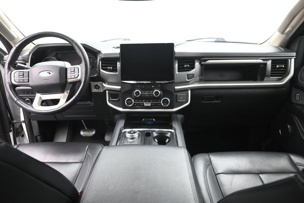 Used 2024 Ford Expedition XLT RWD image 16