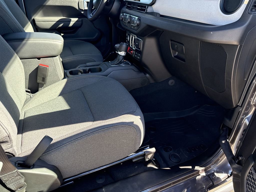 New 2026 Jeep Wrangler Sport AWD/4WD image 33