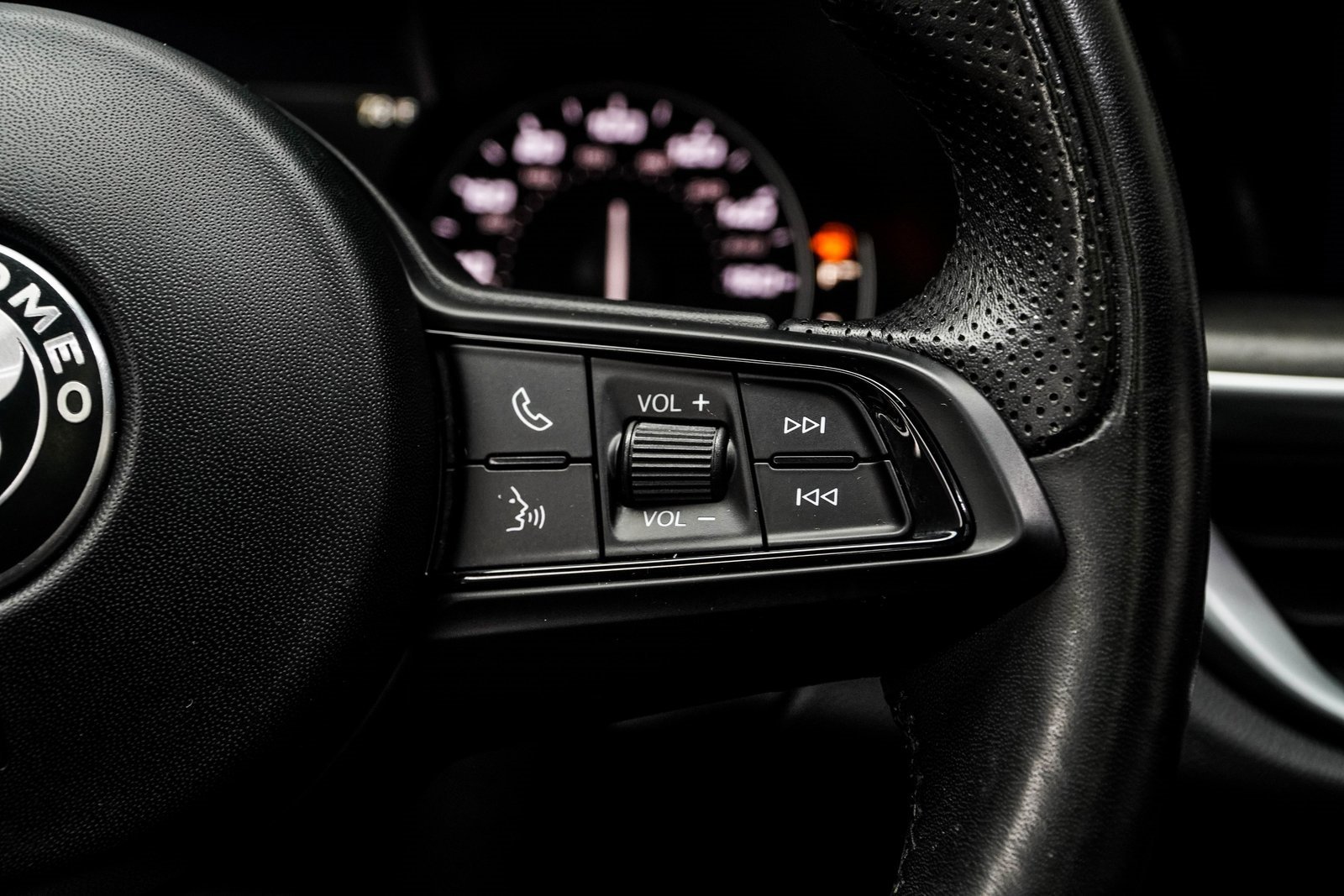 Used 2022 Alfa Romeo Stelvio Ti image 27