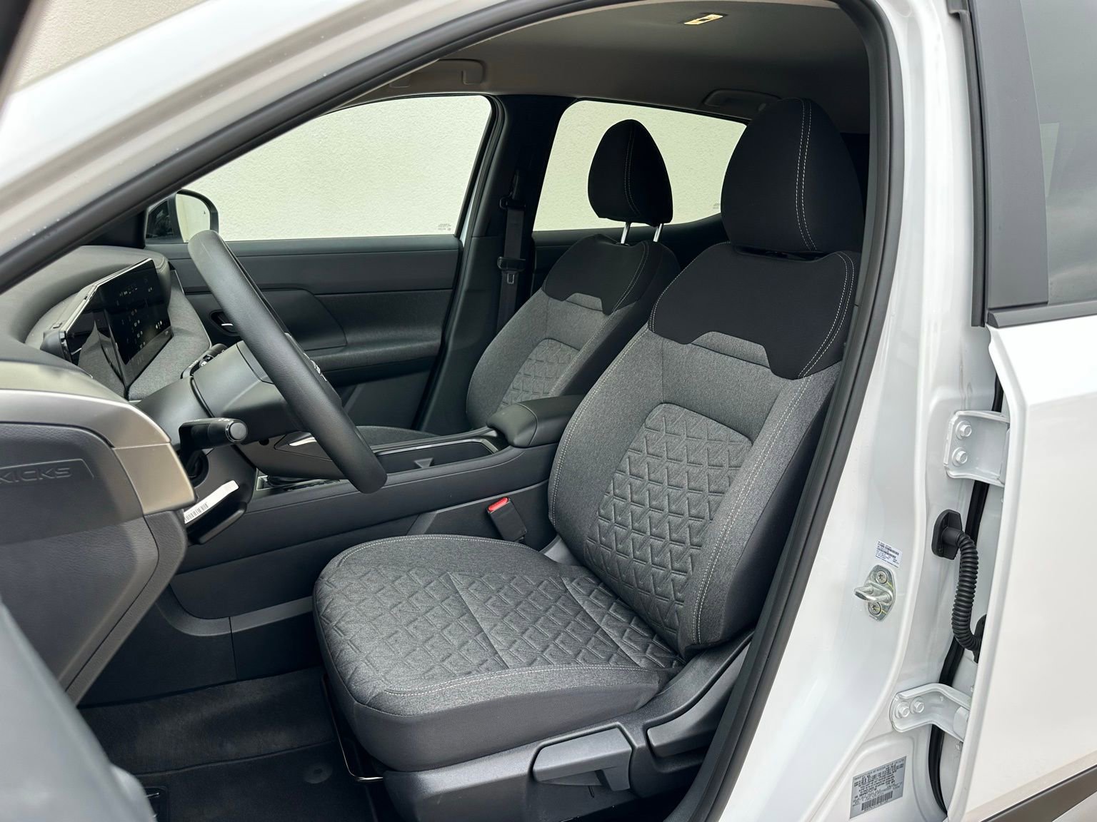 Used 2026 Nissan Kicks SV image 10