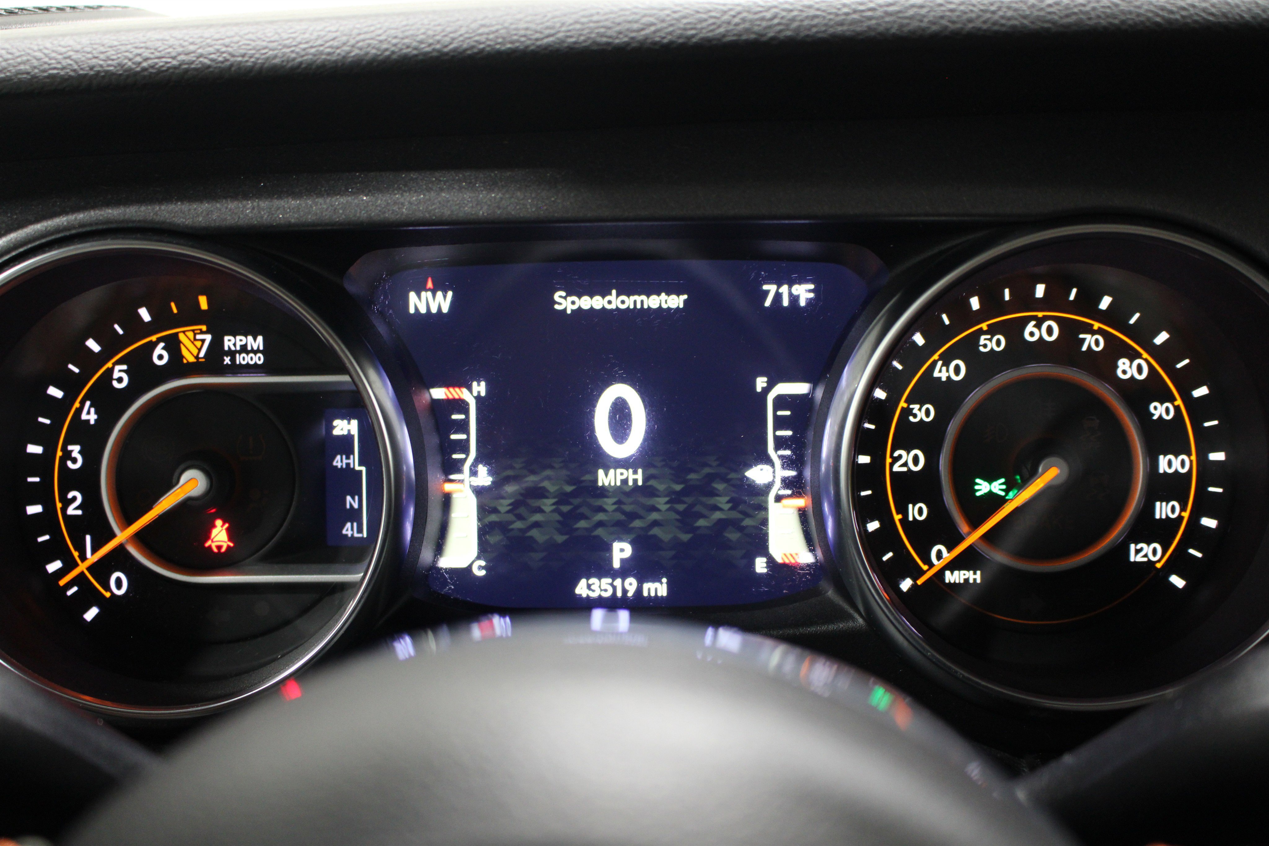 Used 2023 Jeep Gladiator Mojave w/ Cold Weather Group image 13