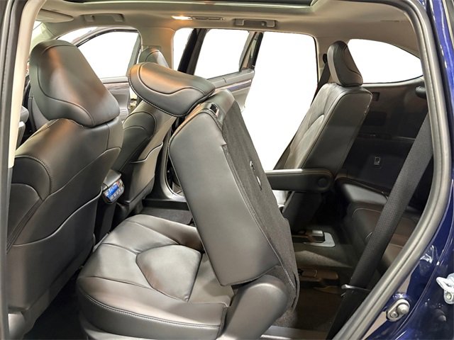 New 2026 Toyota Highlander Platinum image 10