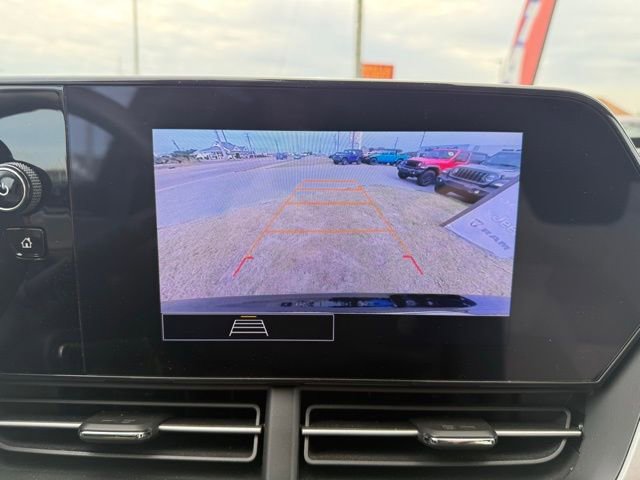 Used 2024 Chevrolet Trax LS w/ LS Convenience Package image 21