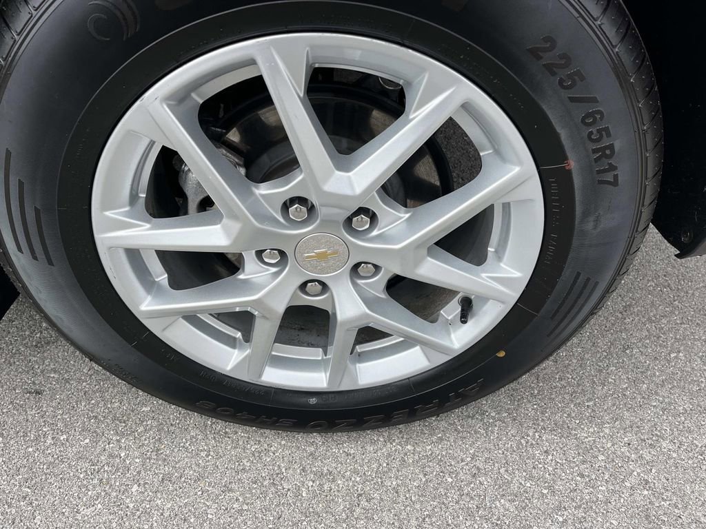 Used 2024 Chevrolet Equinox LT image 11