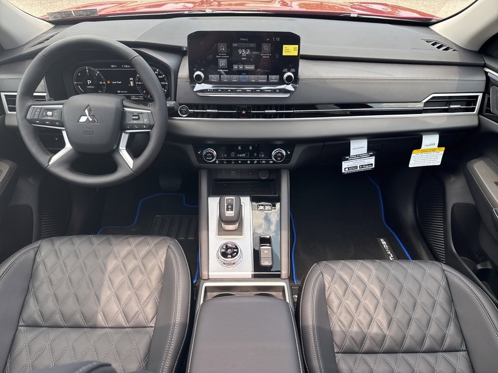 New 2025 Mitsubishi Outlander SEL image 24