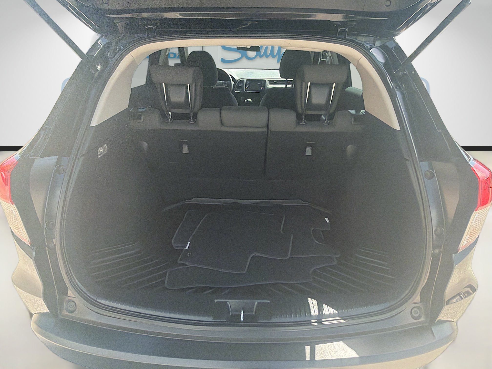 Certified 2022 Honda HR-V LX image 25