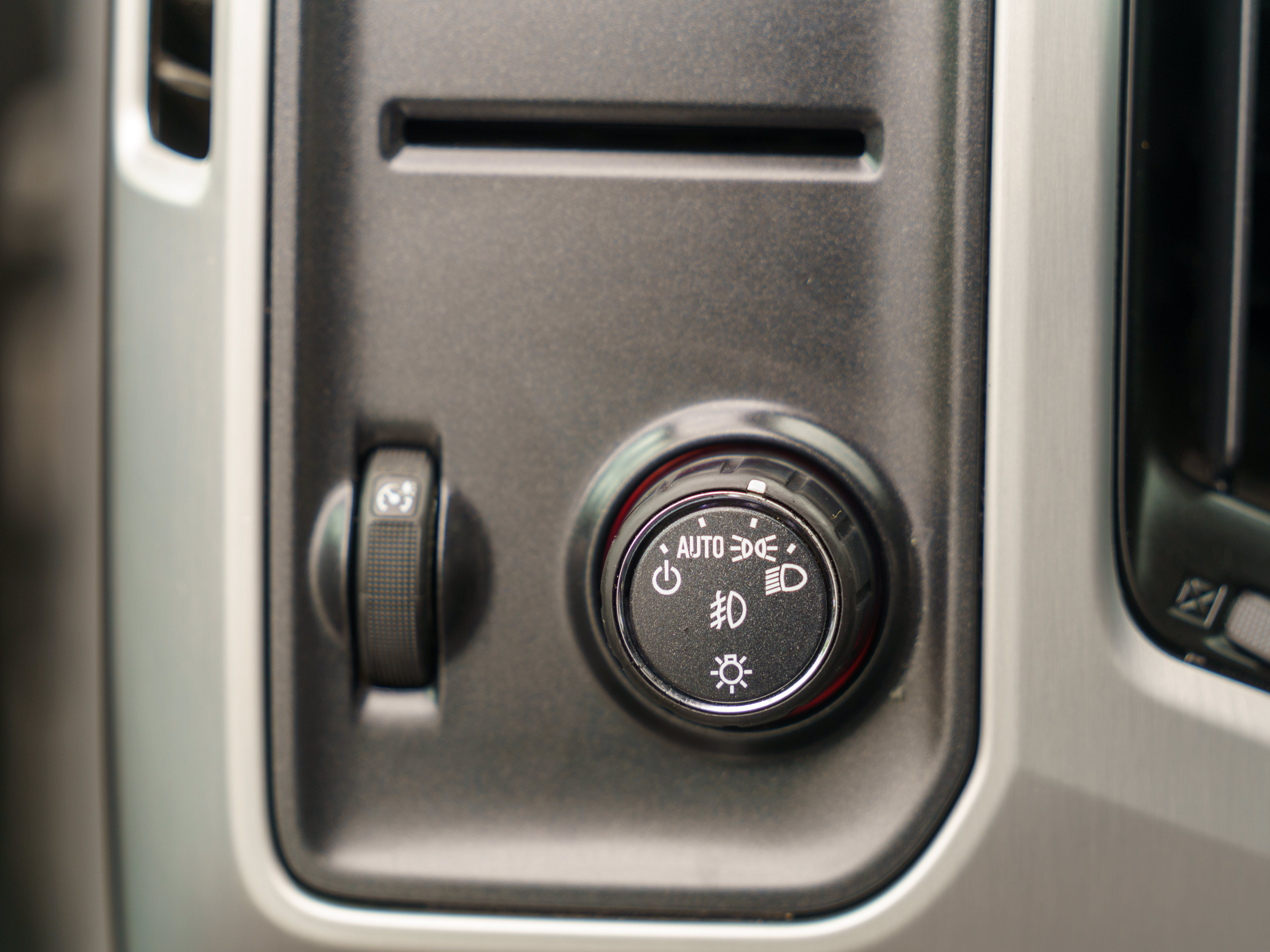 Used 2015 GMC Sierra 1500 SLE w/ SLE Value Package RWD image 18
