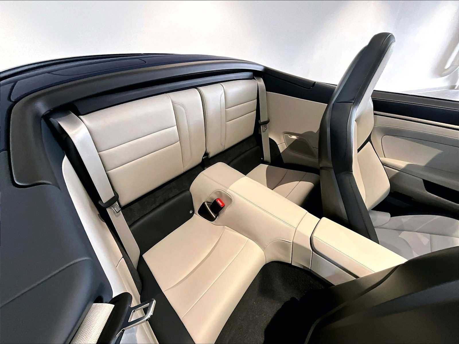 New 2026 Porsche 911 Carrera 4S image 24