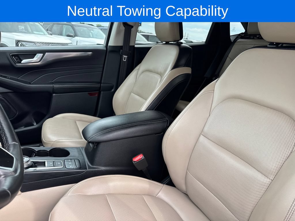 Used 2021 Ford Escape Titanium FWD image 10