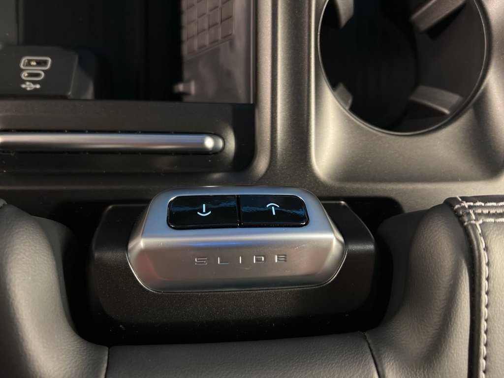 New 2025 Ford Expedition Max Platinum w/ Stealth Performance Package image 18