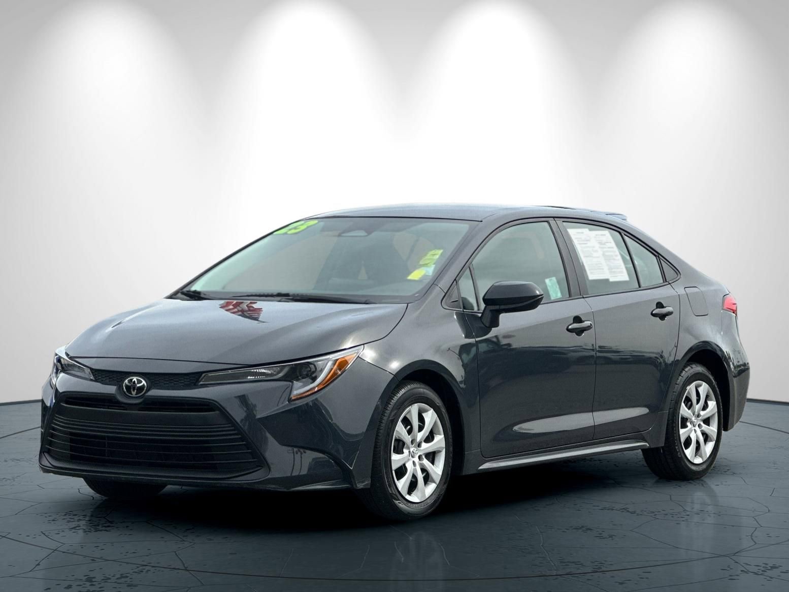 Used 2023 Toyota Corolla LE image 8