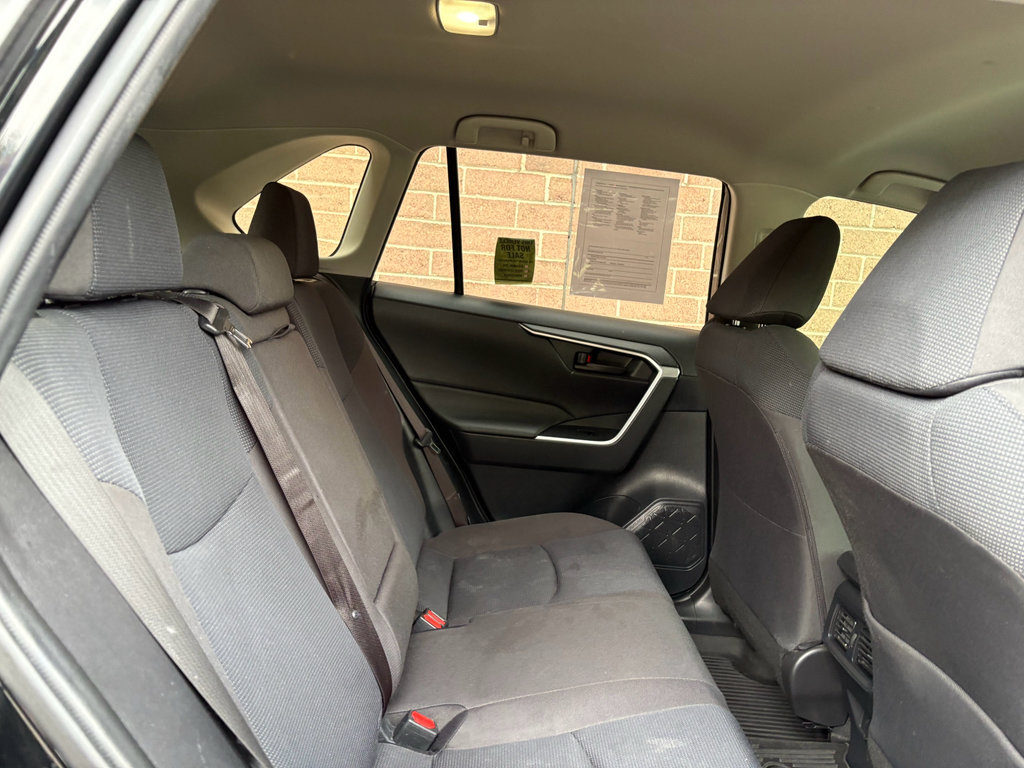 Used 2022 Toyota RAV4 LE AWD/4WD image 21