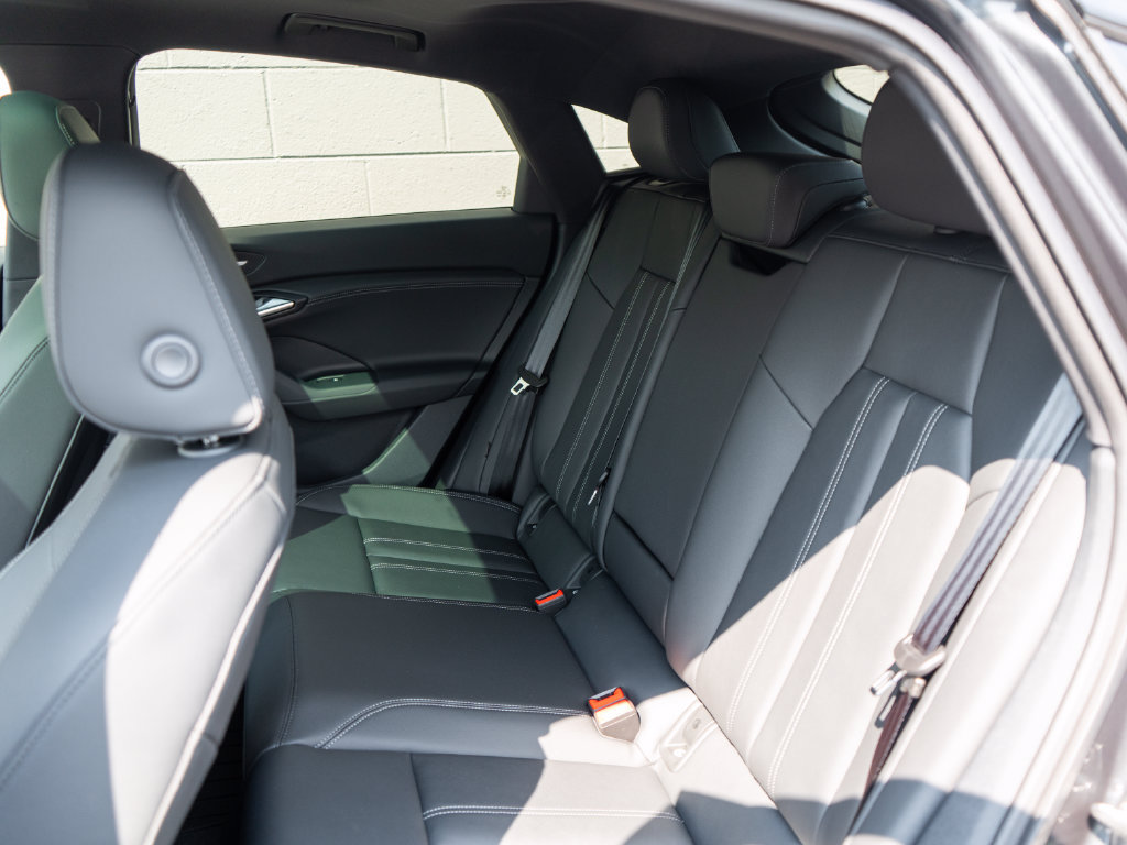 New 2027 Audi Q6 e-tron Prestige AWD/4WD image 9