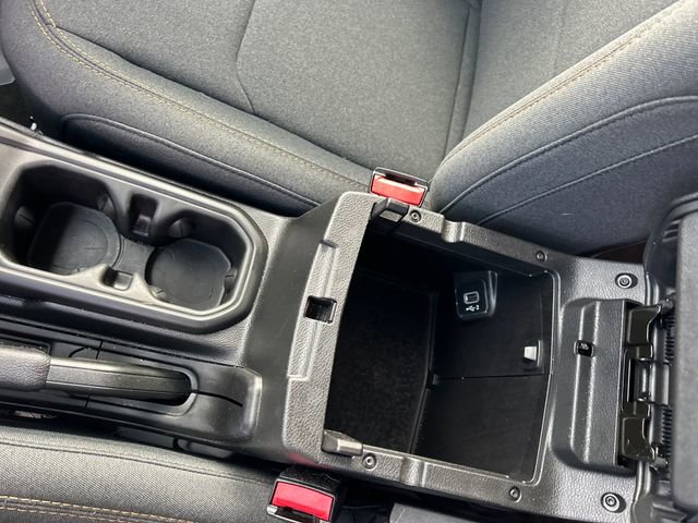 Used 2025 Jeep Wrangler Sport image 19