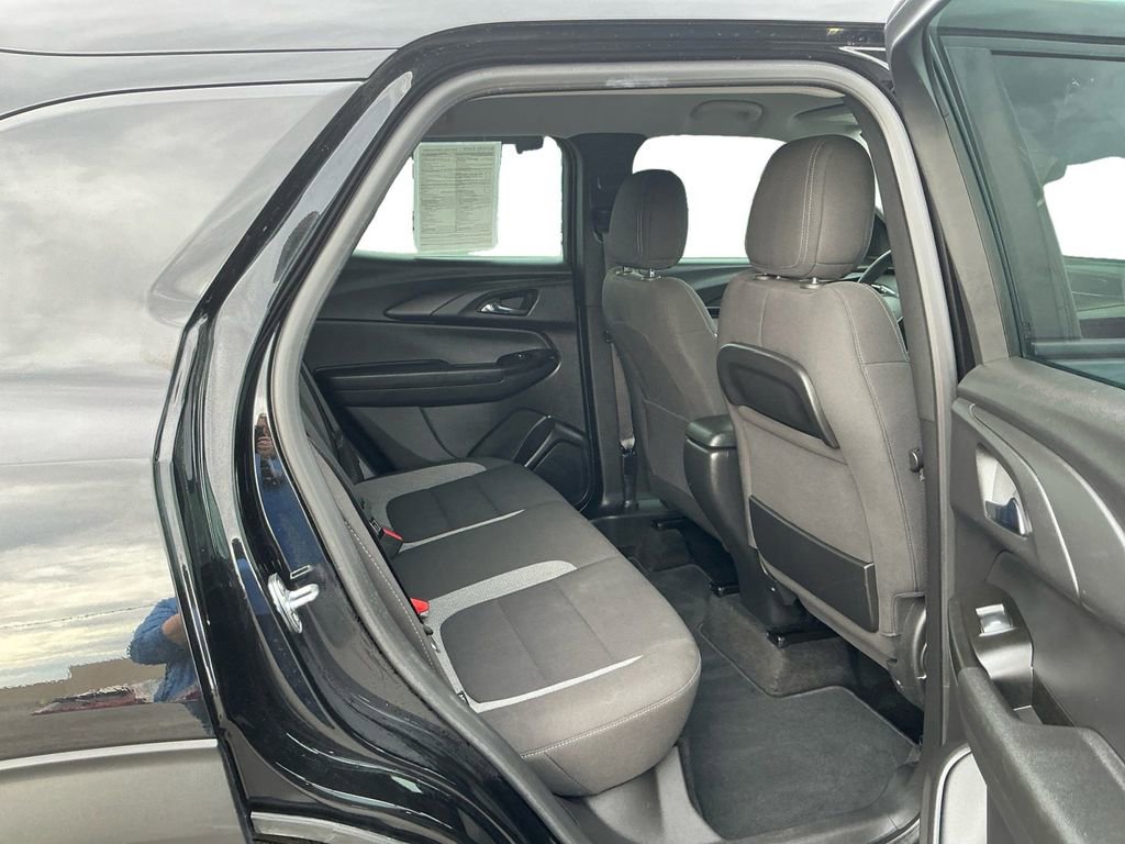 Used 2023 Chevrolet TrailBlazer LS image 23